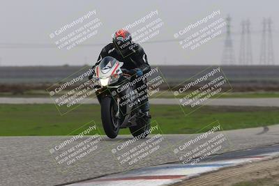 media/Nov-30-2025-TrackDaz (Sun) [[d8b22663df]]/A Group/Session 4 (Wheelie Bump)/